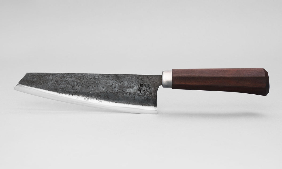 Küchenmesser aus Vietnam - Handgeschmiedeter Carbonstahl - BLACK CHILI